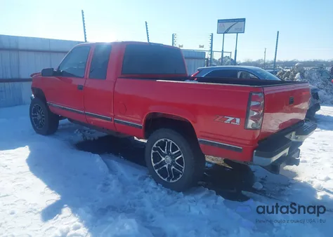 1998 Chevrolet K1500 Fleetside z USA, uszkodzony, nr VIN 2GCEK19RXW1239446